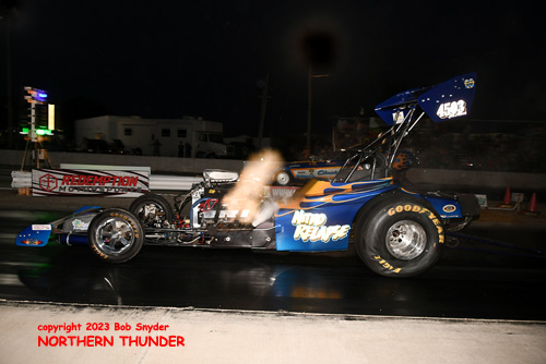 Aaron Morrow - 'Nitro Relapse' (near lane) vs 
Chuck Loftin - 'Motivation' (far lane)